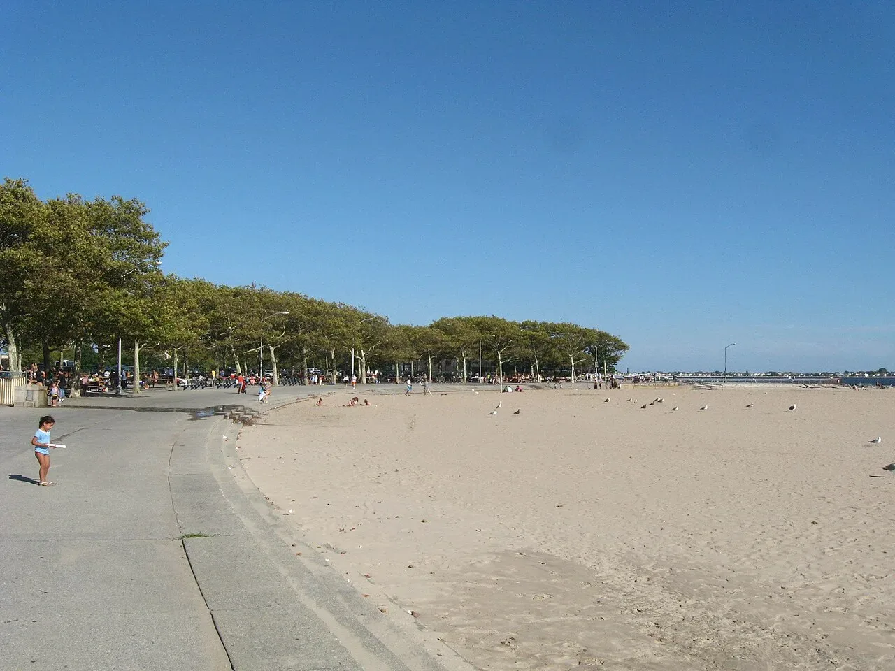 Onde fica a Manhattan Beach em Nova York? 2 1779135098250 dfb8yi7n