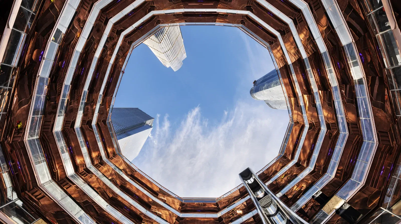 The Vessel em Nova York: o que é, como chegar e dicas para visitar 4 Vale a pena visitar? Critérios para decidir entre ingressos, ritmo e perfil do passeio — the vessel hudson yards