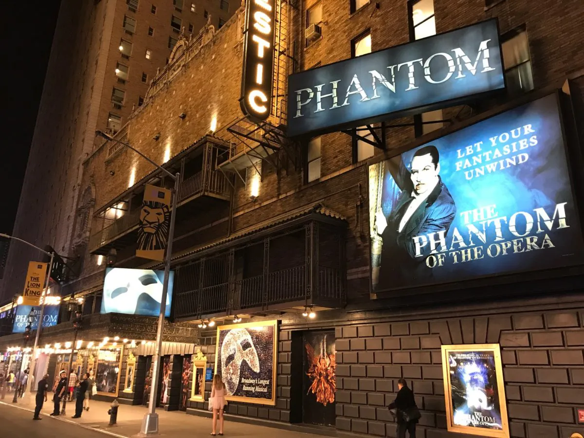 Musicais da Broadway em Nova York: como chegar e comprar 1 fantasma-opera-nova-york-1200x900