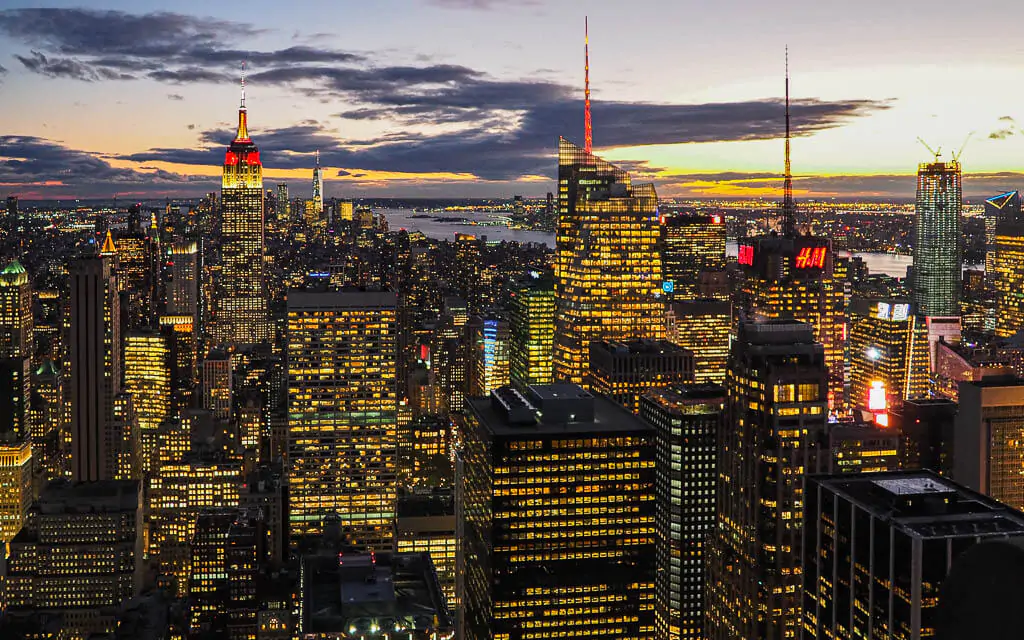 City Tour a Noite em Nova York: Bondinho e Outros Passeios
